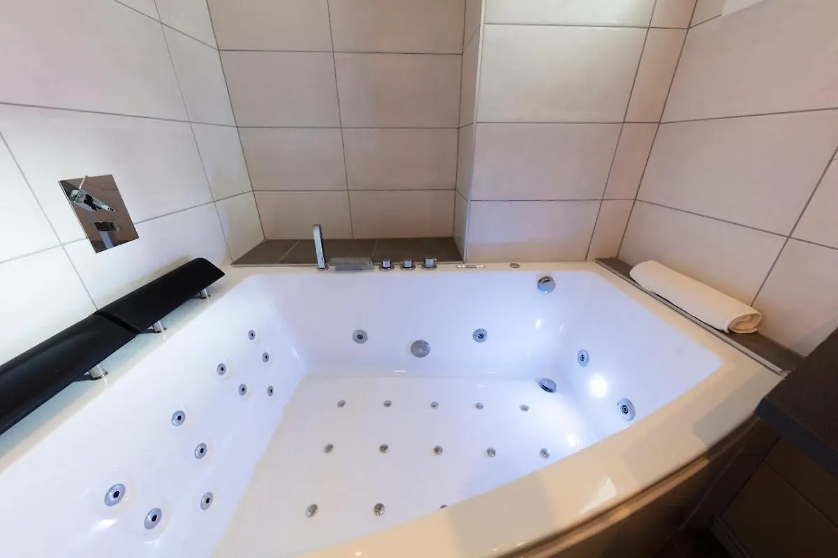 4-Room City Center Apartment - L'Atmosphere Balneo Grenoble